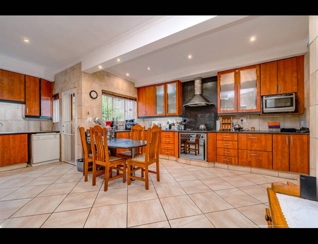 4 BEDROOM HOUSE FOR SALE IN JACANLEE